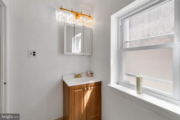 Philadelphia, Pennsylvania, 19123, United States, 4 Bedrooms Bedrooms, ,3 BathroomsBathrooms,Residential,For Sale,1944903