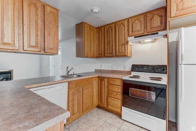 Taylorsville, Utah, 84123, United States, 5 Bedrooms Bedrooms, ,4 BathroomsBathrooms,Residential,For Sale,2005813