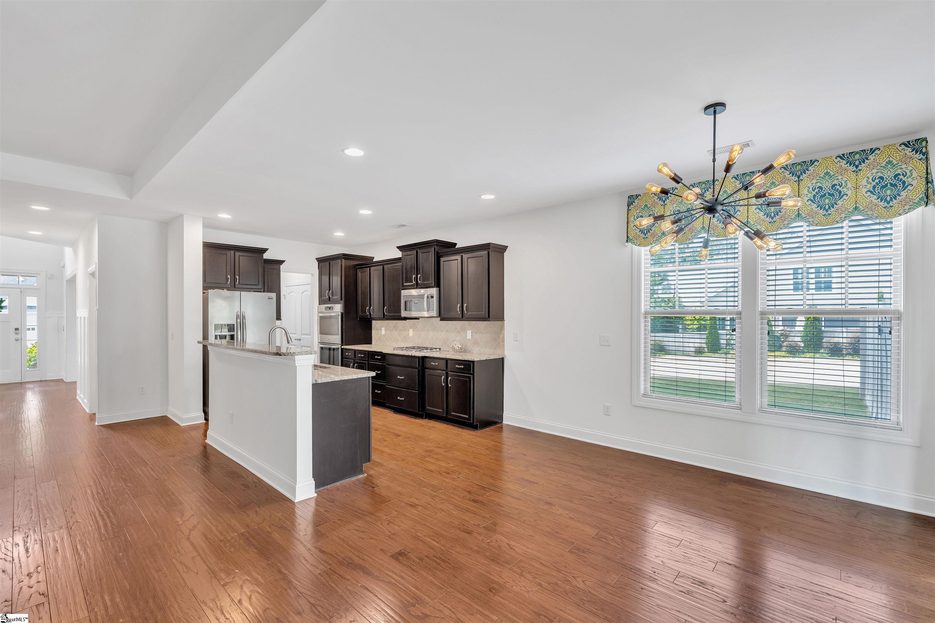 Greenville, South Carolina, 29615, United States, 5 Bedrooms Bedrooms, ,4 BathroomsBathrooms,Residential,For Sale,1827881