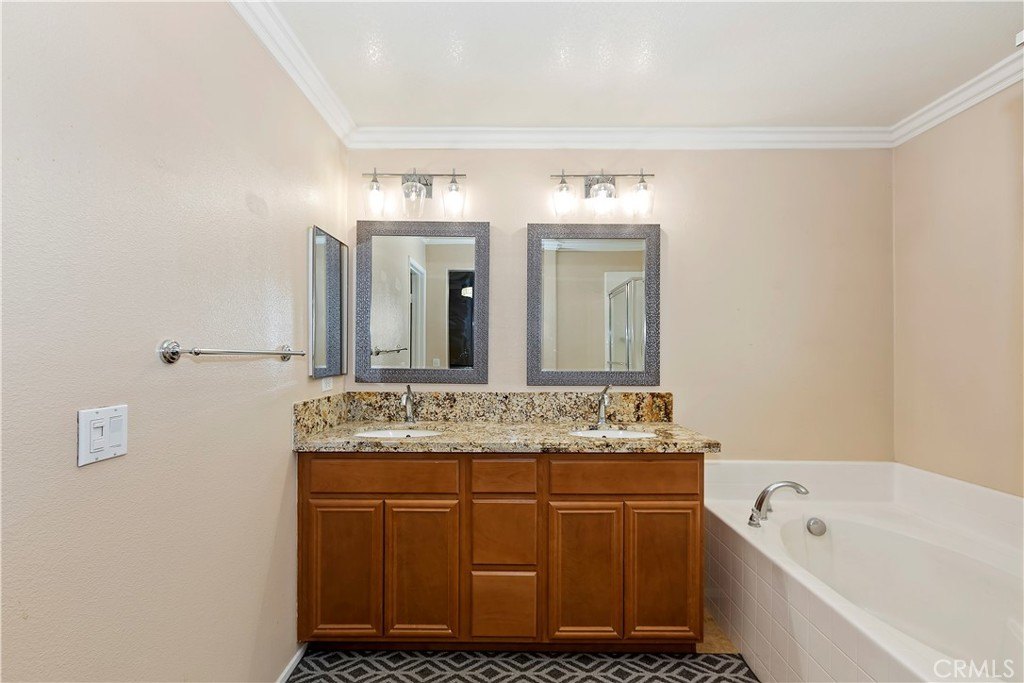 Fontana, California, 92336, United States, 4 Bedrooms Bedrooms, ,3 BathroomsBathrooms,Residential,For Sale,1970103