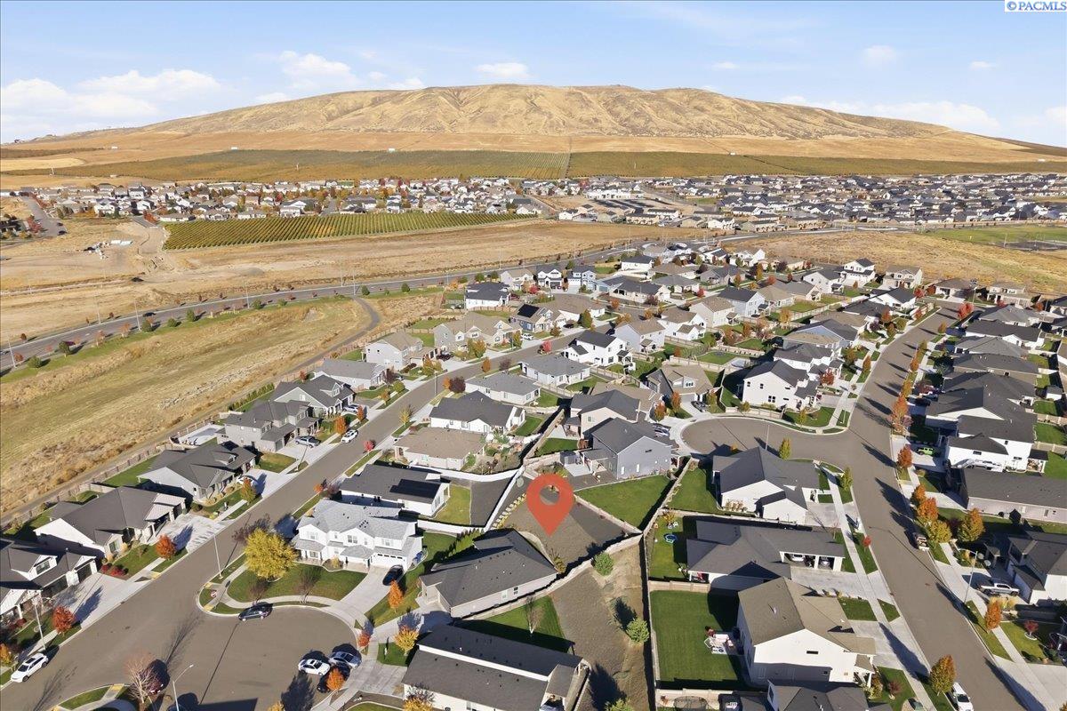 Richland, Washington, 99352, United States, 3 Bedrooms Bedrooms, ,2 BathroomsBathrooms,Residential,For Sale,1991630