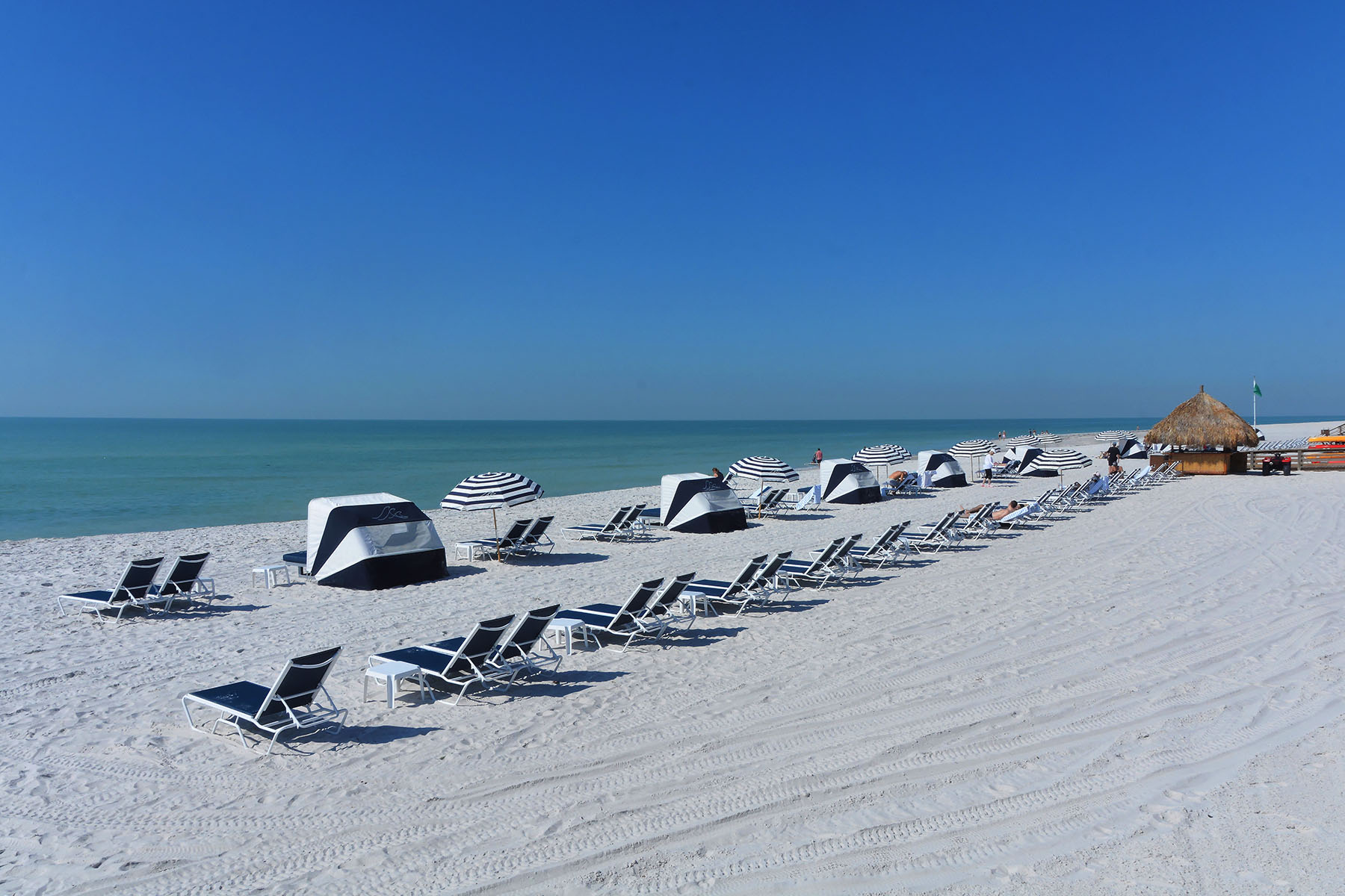  INN ON THE BEACH PH II - 物件實景