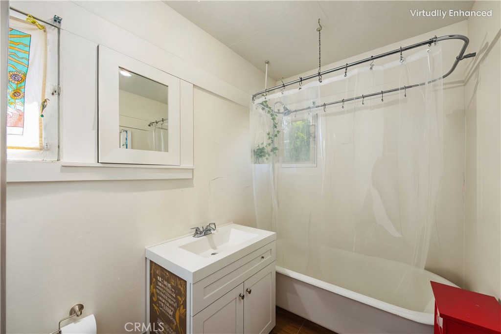 Riverside, California, 92506, United States, ,Residential,For Sale,1926260