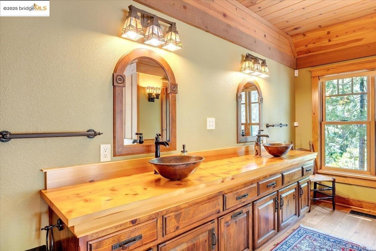 Twain Harte, California, 95383, United States, 4 Bedrooms Bedrooms, ,3 BathroomsBathrooms,Residential,For Sale,1908643