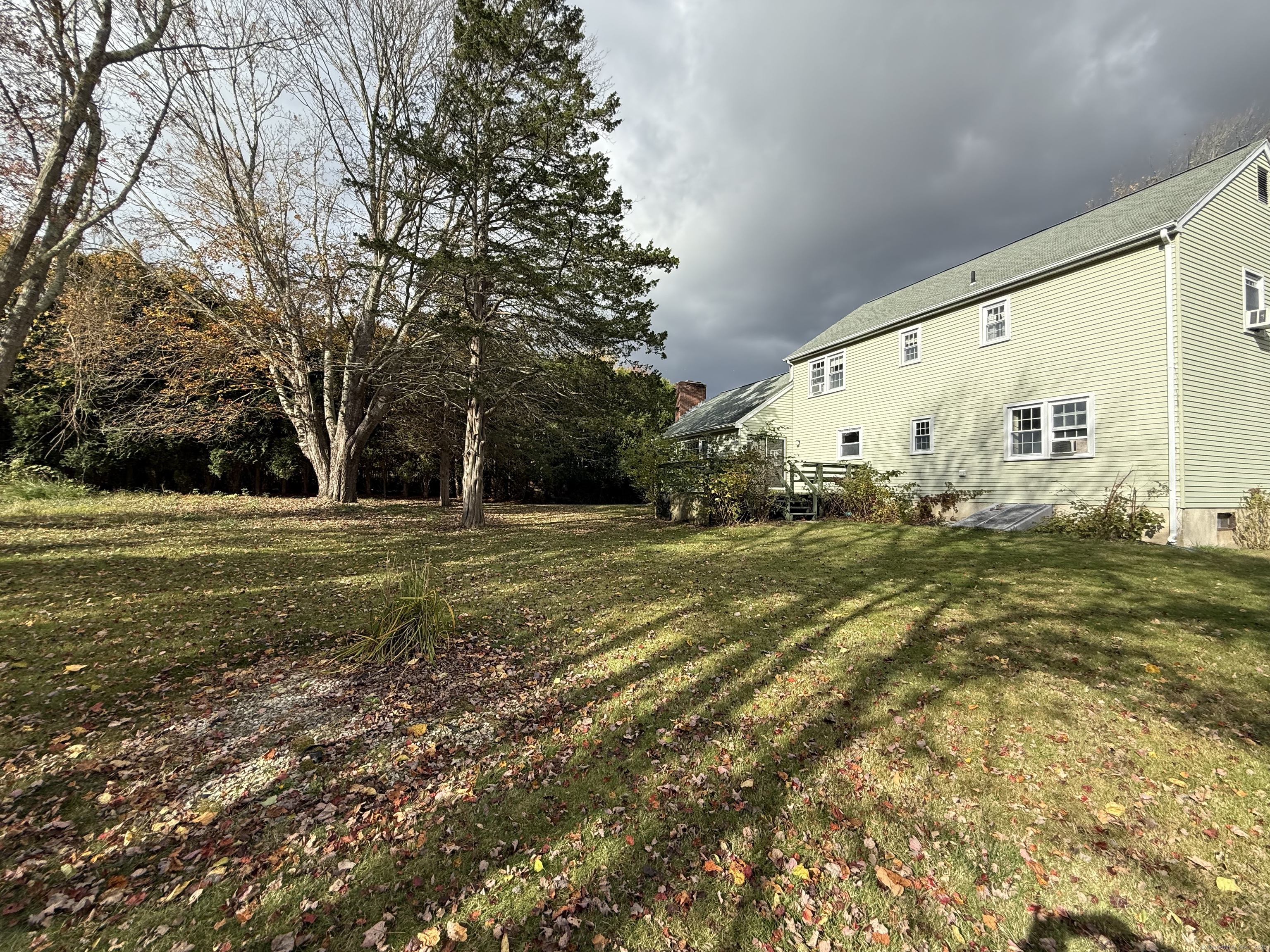 Waterford, Connecticut, 06385, United States, 3 Bedrooms Bedrooms, ,3 BathroomsBathrooms,Residential,For Sale,1970743