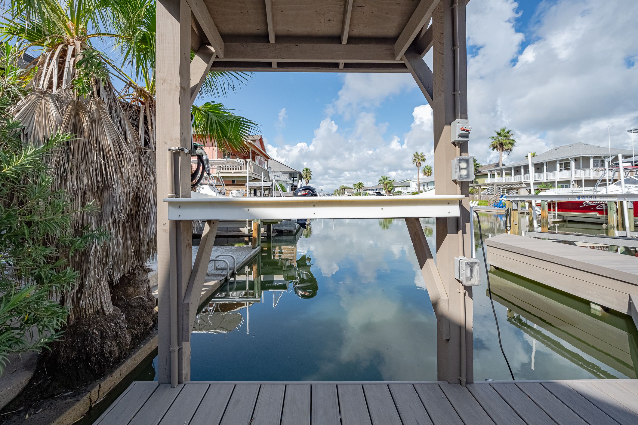  Key Allegro Waterfront Escape - 物件實景