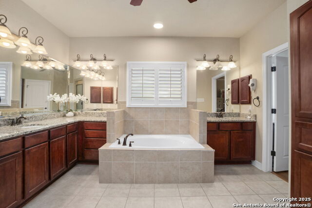 San Antonio, Texas, 78253, United States, 4 Bedrooms Bedrooms, ,4 BathroomsBathrooms,Residential,For Sale,1973097