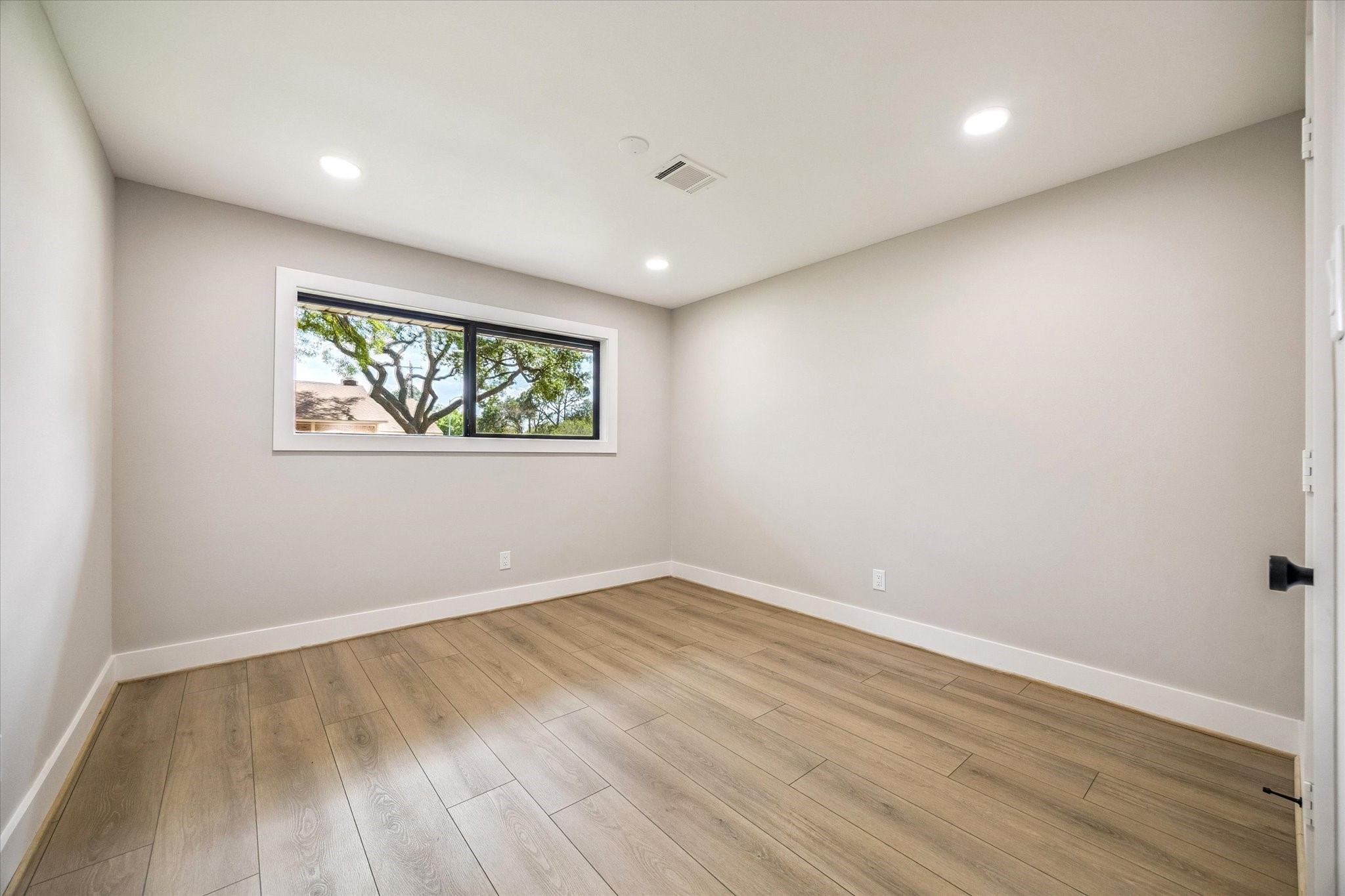  6234 Yarwell Drive - 物件實景