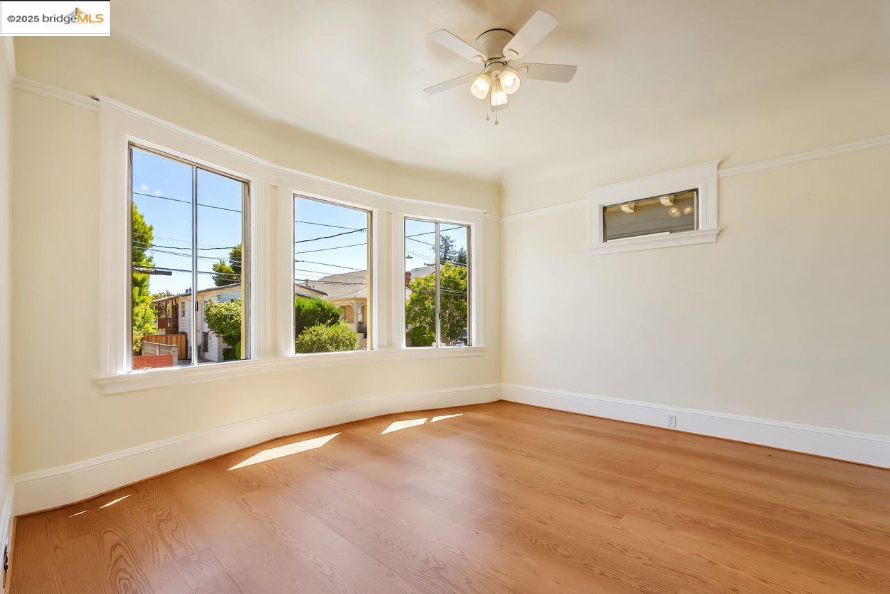 Oakland, California, 94608, United States, 6 Bedrooms Bedrooms, ,3 BathroomsBathrooms,Residential,For Sale,1939780