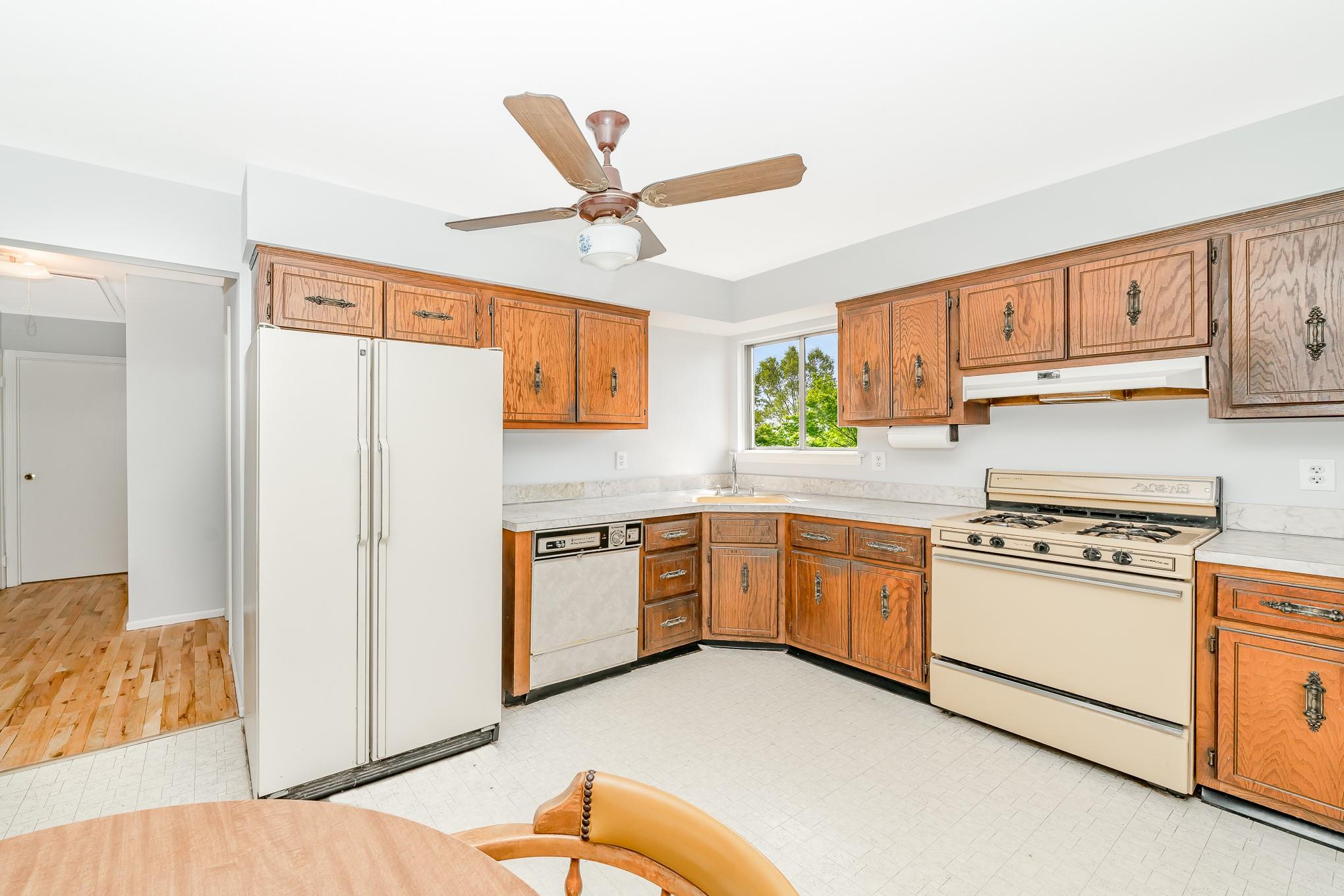 Massapequa, New York, 11758, United States, 4 Bedrooms Bedrooms, ,2 BathroomsBathrooms,Residential,For Sale,1887450