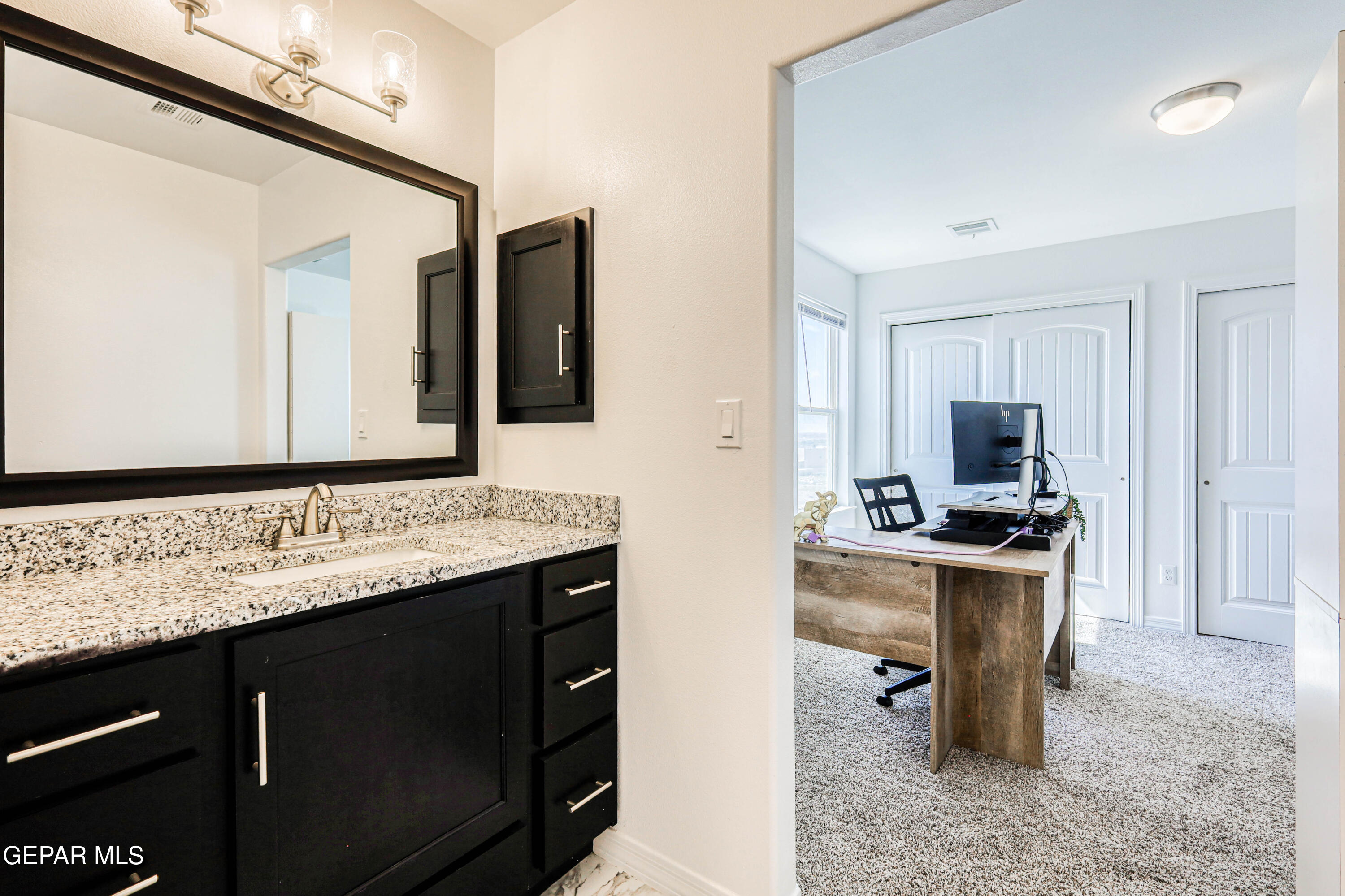 El Paso, Texas, 79911, United States, 5 Bedrooms Bedrooms, ,4 BathroomsBathrooms,Residential,For Sale,1969245