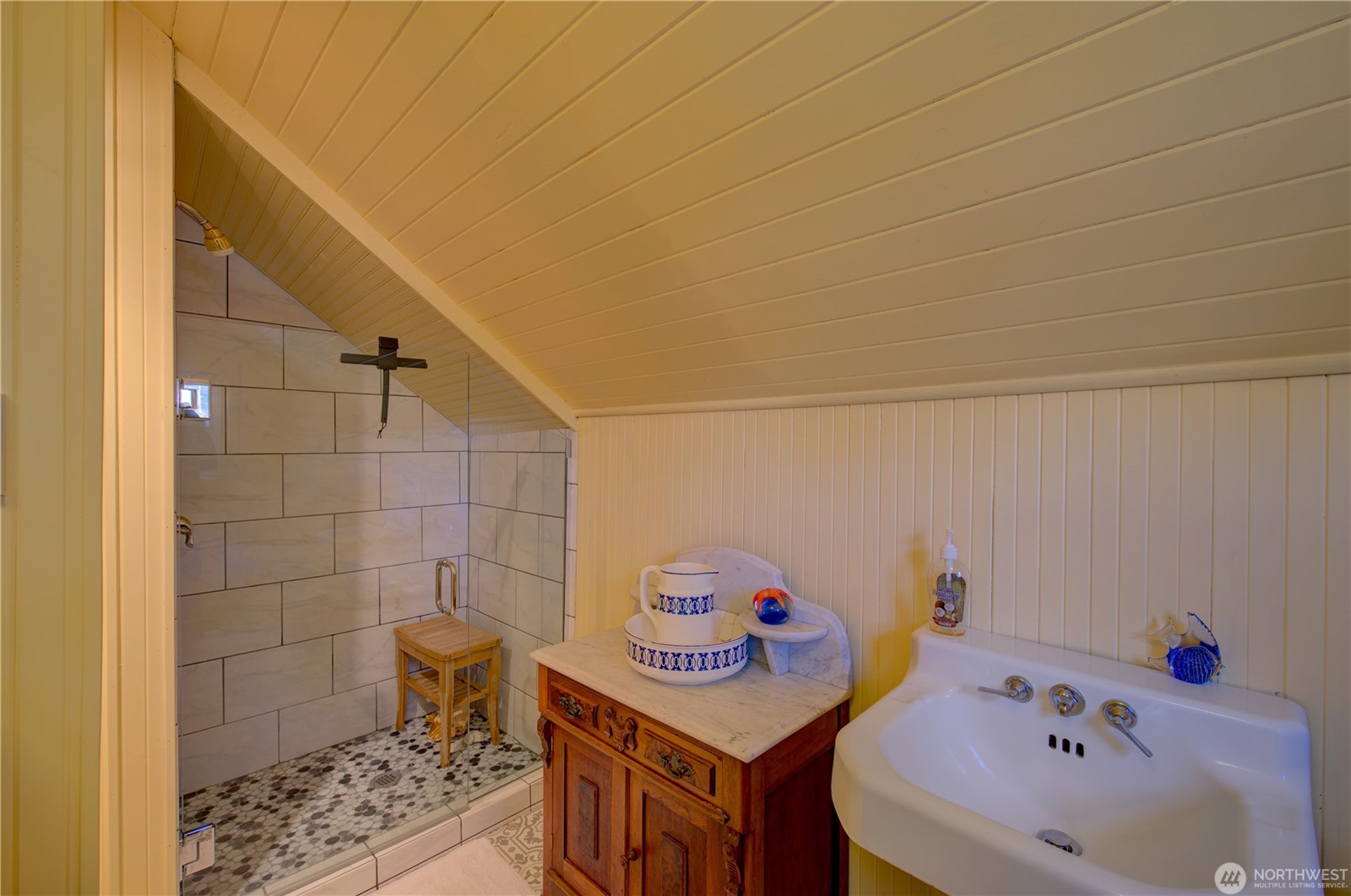 Seaview, Washington, 98644, United States, 4 Bedrooms Bedrooms, ,1 BathroomBathrooms,Residential,For Sale,1922950