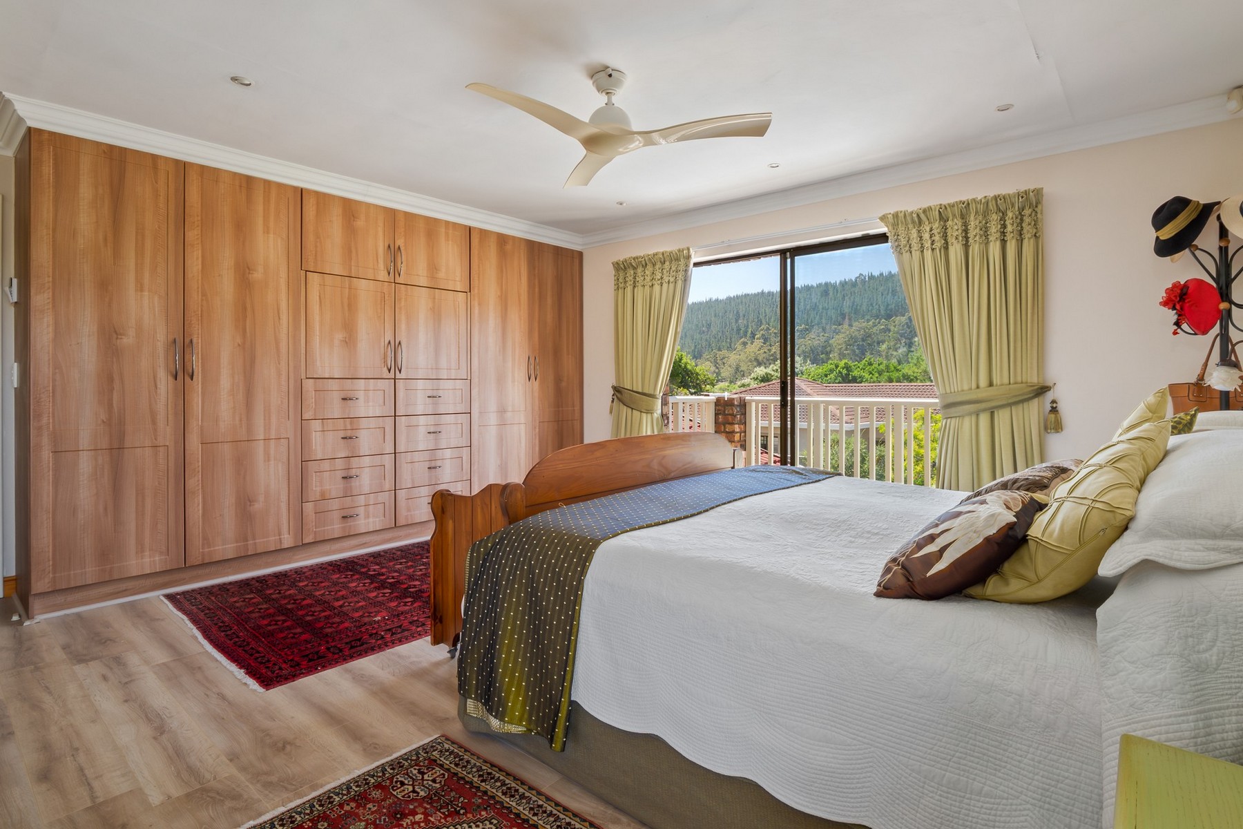  Stunning low-maintenance family home - 物件實景