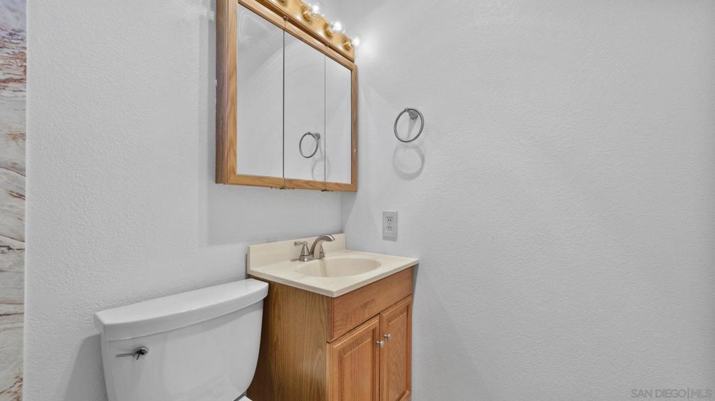 Vista, California, 92083, United States, 3 Bedrooms Bedrooms, ,2 BathroomsBathrooms,Residential,For Sale,2048591