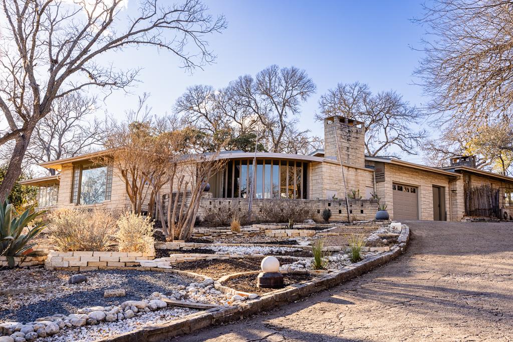 Kerrville, Texas, 78028, United States, 3 Bedrooms Bedrooms, ,3 BathroomsBathrooms,Residential,For Sale,2016606