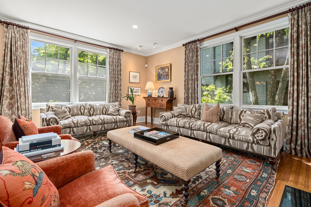 Cambridge, Massachusetts, 02138, United States, 6 Bedrooms Bedrooms, ,7 BathroomsBathrooms,Residential,For Sale,1949717