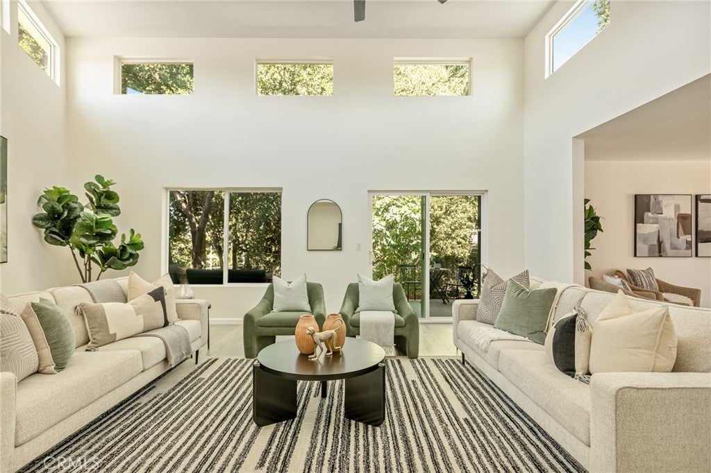 Redlands, California, 92373, United States, 4 Bedrooms Bedrooms, ,4 BathroomsBathrooms,Residential,For Sale,1900605