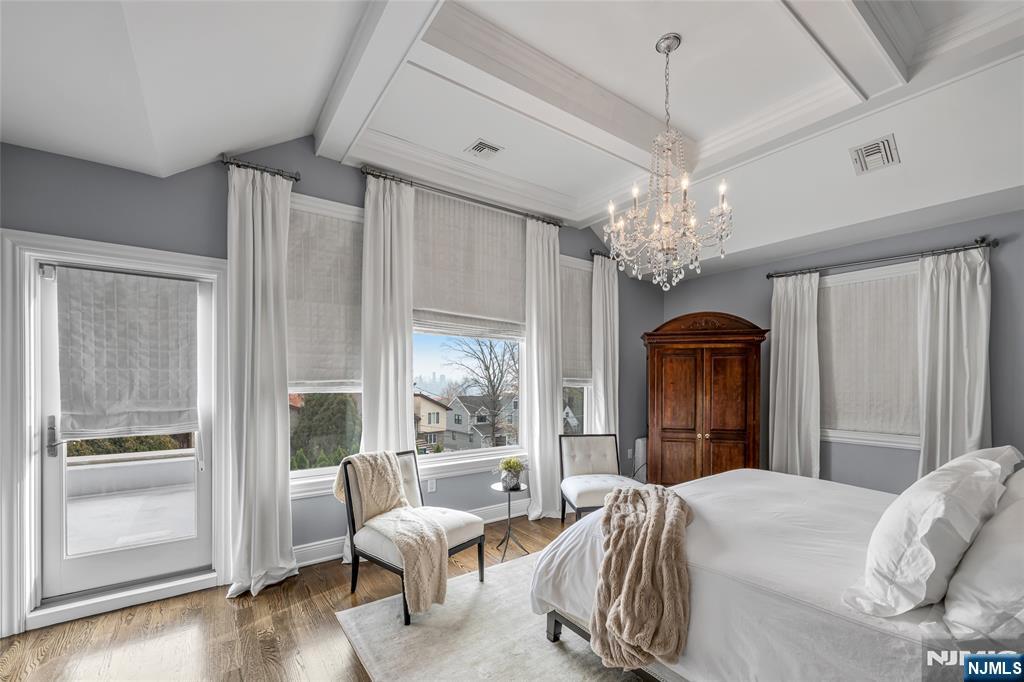 Cliffside Park, New Jersey, 07010, United States, 4 Bedrooms Bedrooms, ,5 BathroomsBathrooms,Residential,For Sale,1998497