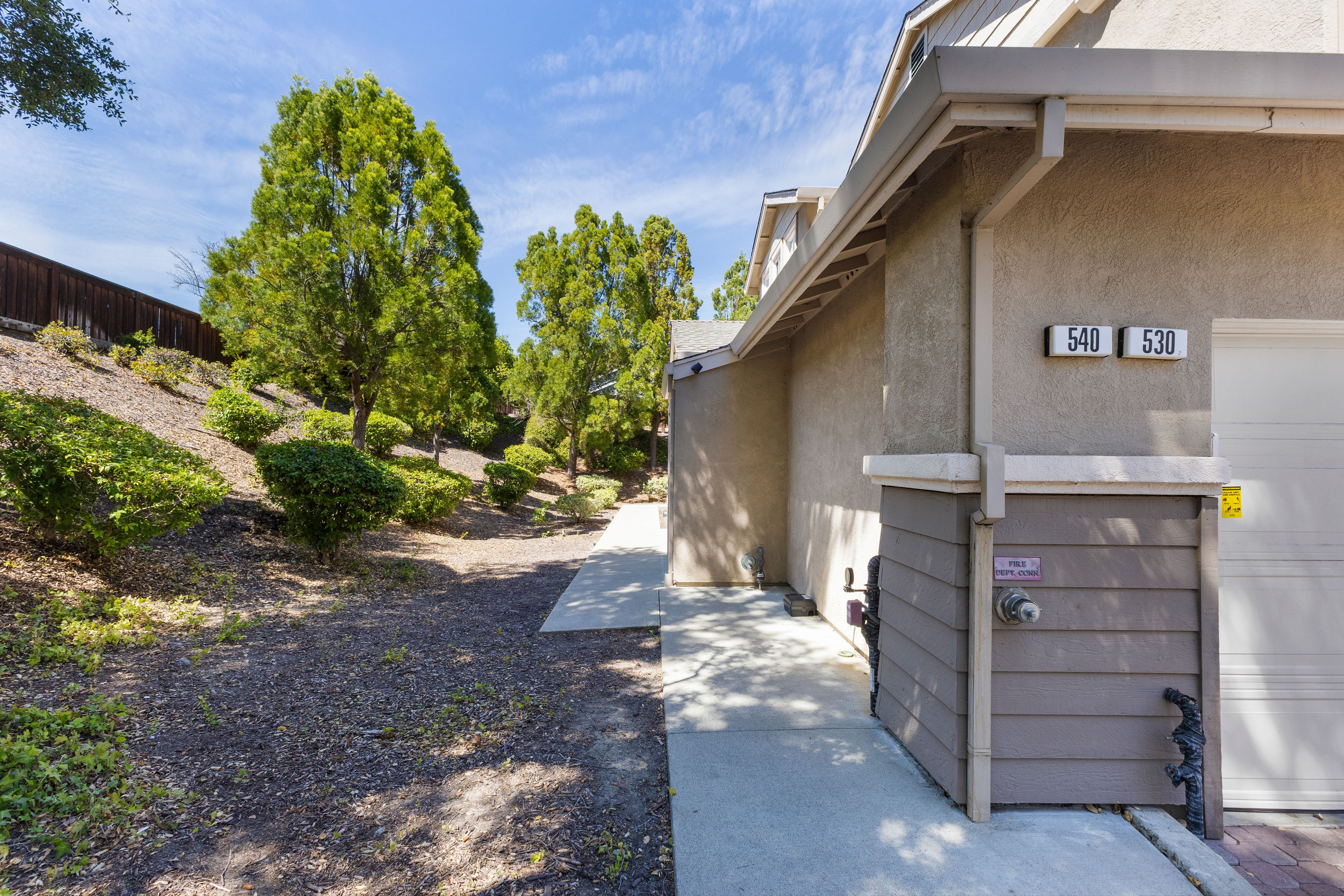  Move-In Ready San Ramon Townhome with Modern Updates - 物件實景