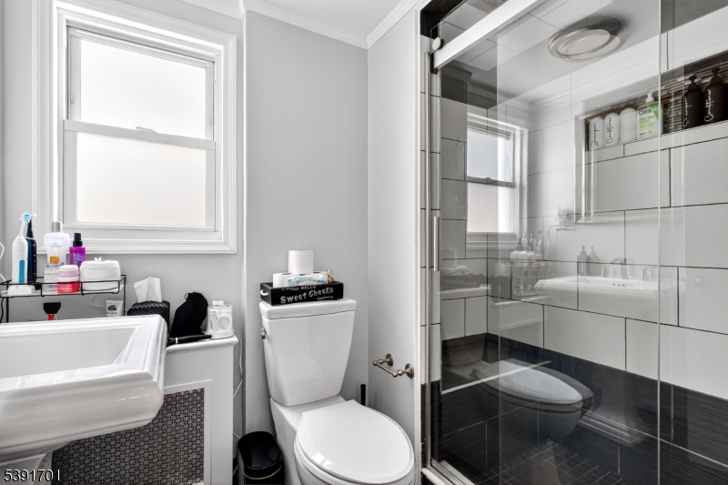 Roselle Park Boro, New Jersey, 07204, United States, 4 Bedrooms Bedrooms, ,3 BathroomsBathrooms,Residential,For Sale,1970229