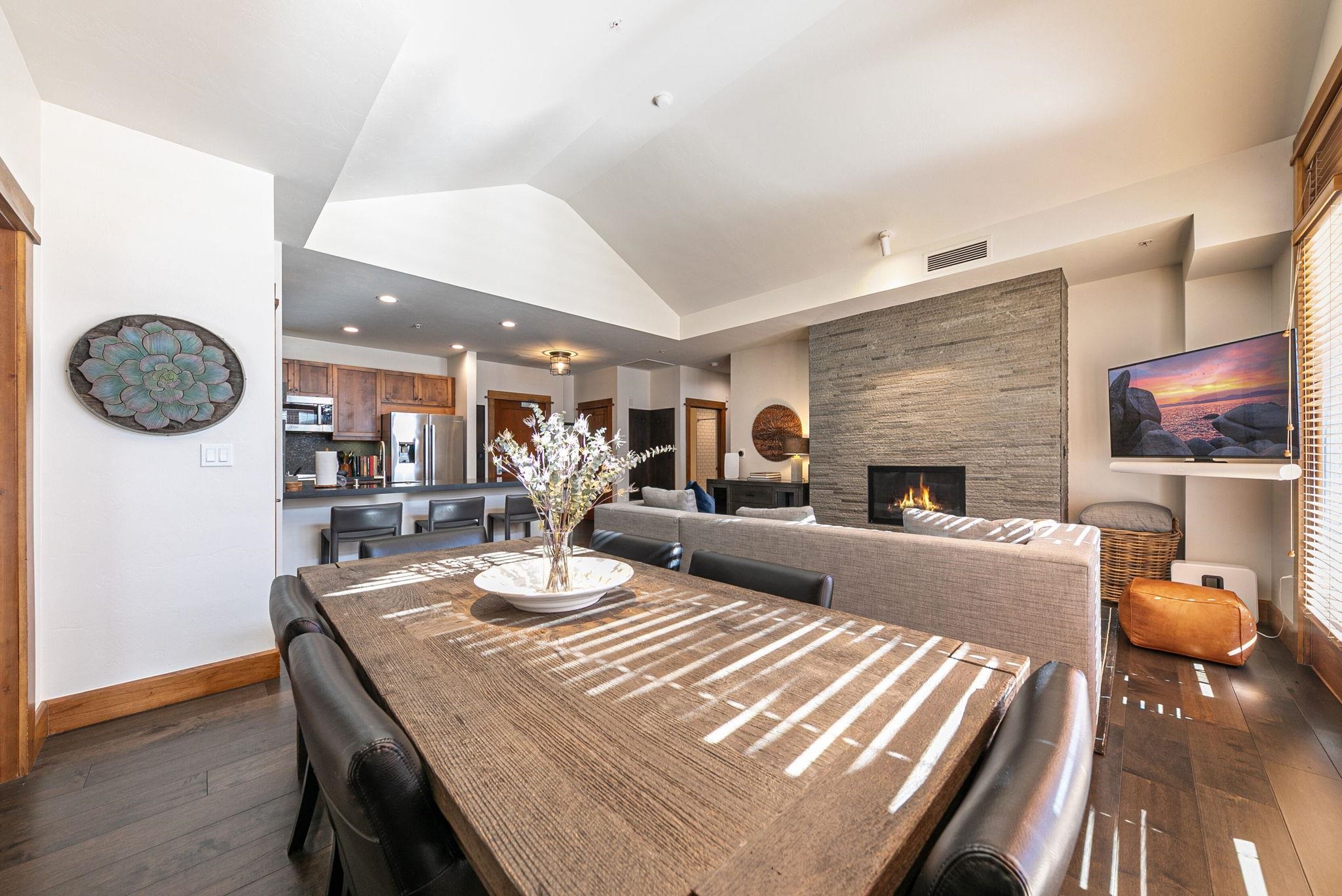 Truckee, California, 96161, United States, 2 Bedrooms Bedrooms, ,2 BathroomsBathrooms,Residential,For Sale,1999045