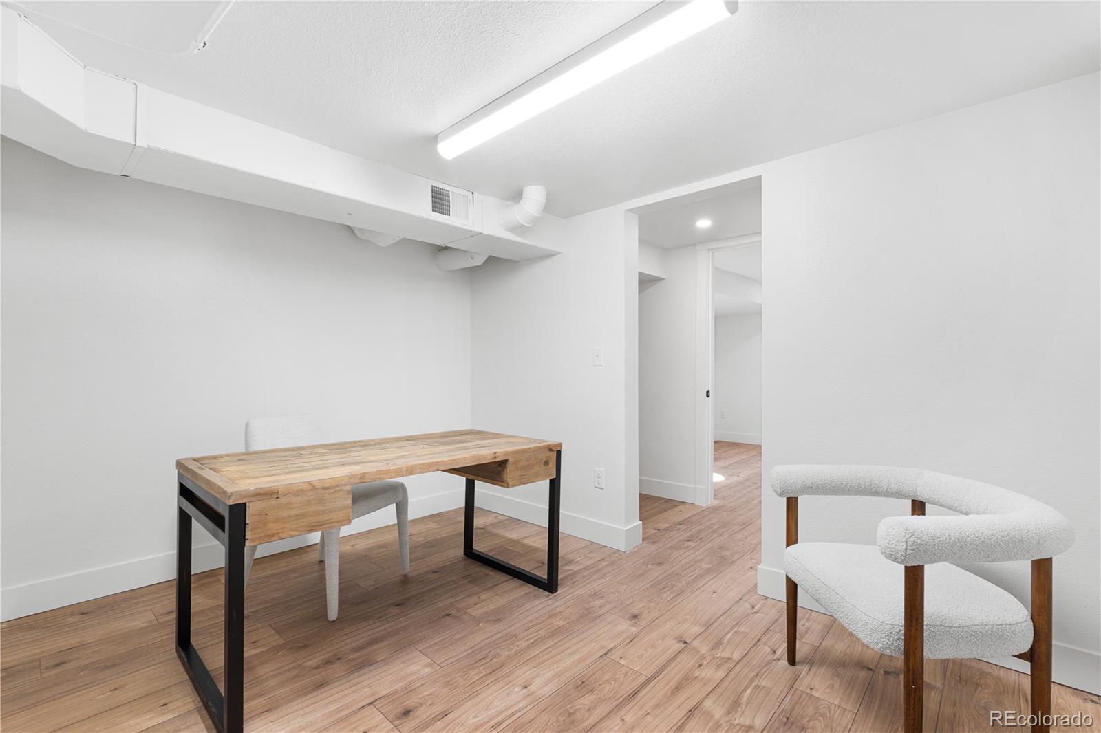 Englewood, Colorado, 80110, United States, 4 Bedrooms Bedrooms, ,2 BathroomsBathrooms,Residential,For Sale,1993019