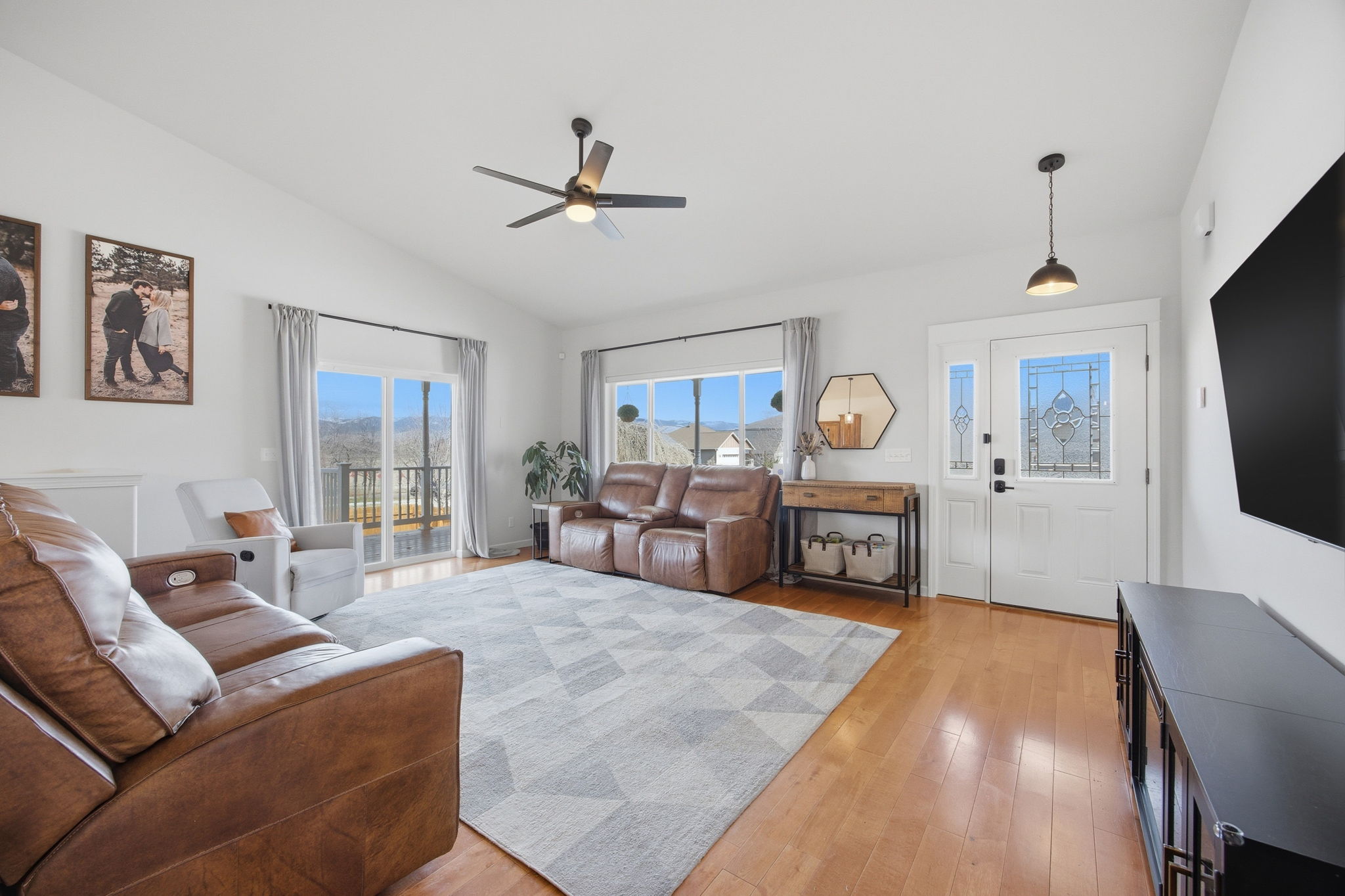  6001 Hobson Lane - 物件實景