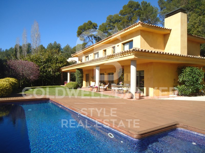 Carrer del Xiprer, 42-58 Barcelona, Matadepera, La, Matadepera, Catalonia, 08230, ES, 4 Bedrooms Bedrooms, ,3 BathroomsBathrooms,Residential,For Sale,Carrer del Xiprer, 42-58 Barcelona, Matadepera, La,1627709