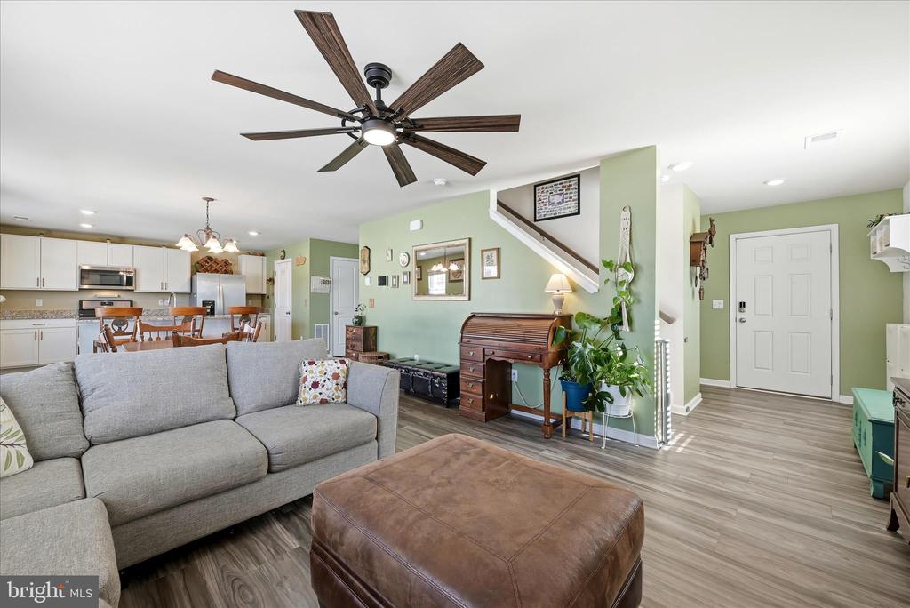 Berryville, Virginia, 22611, United States, 4 Bedrooms Bedrooms, ,3 BathroomsBathrooms,Residential,For Sale,2015067