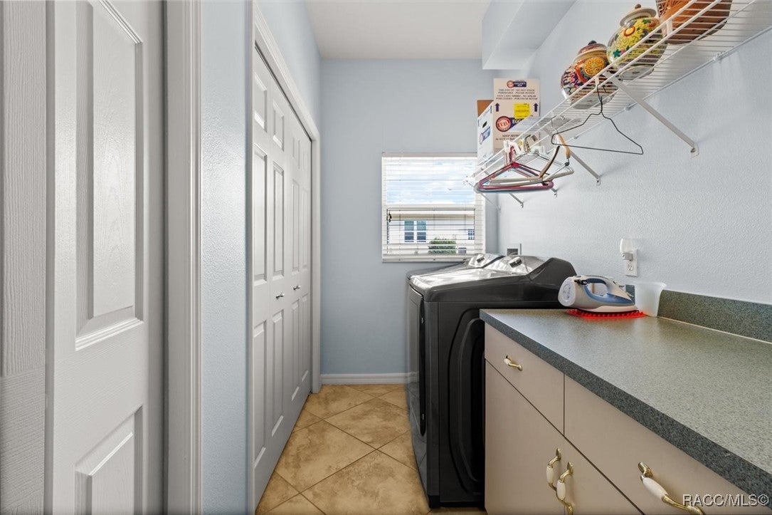 Hernando, Florida, 34442, United States, 3 Bedrooms Bedrooms, ,2 BathroomsBathrooms,Residential,For Sale,1846869