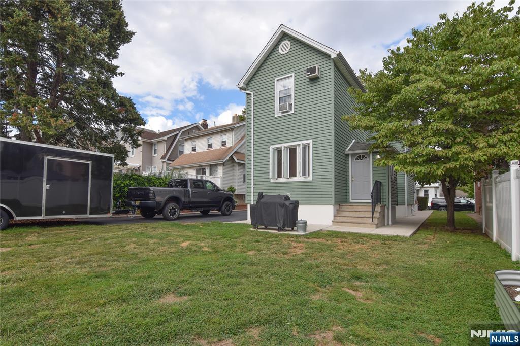 Kearny, New Jersey, 07032, United States, 4 Bedrooms Bedrooms, ,2 BathroomsBathrooms,Residential,For Sale,1980057