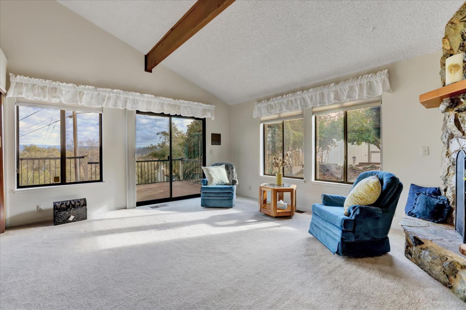 Grass Valley, California, 95949, United States, 3 Bedrooms Bedrooms, ,3 BathroomsBathrooms,Residential,For Sale,1990483