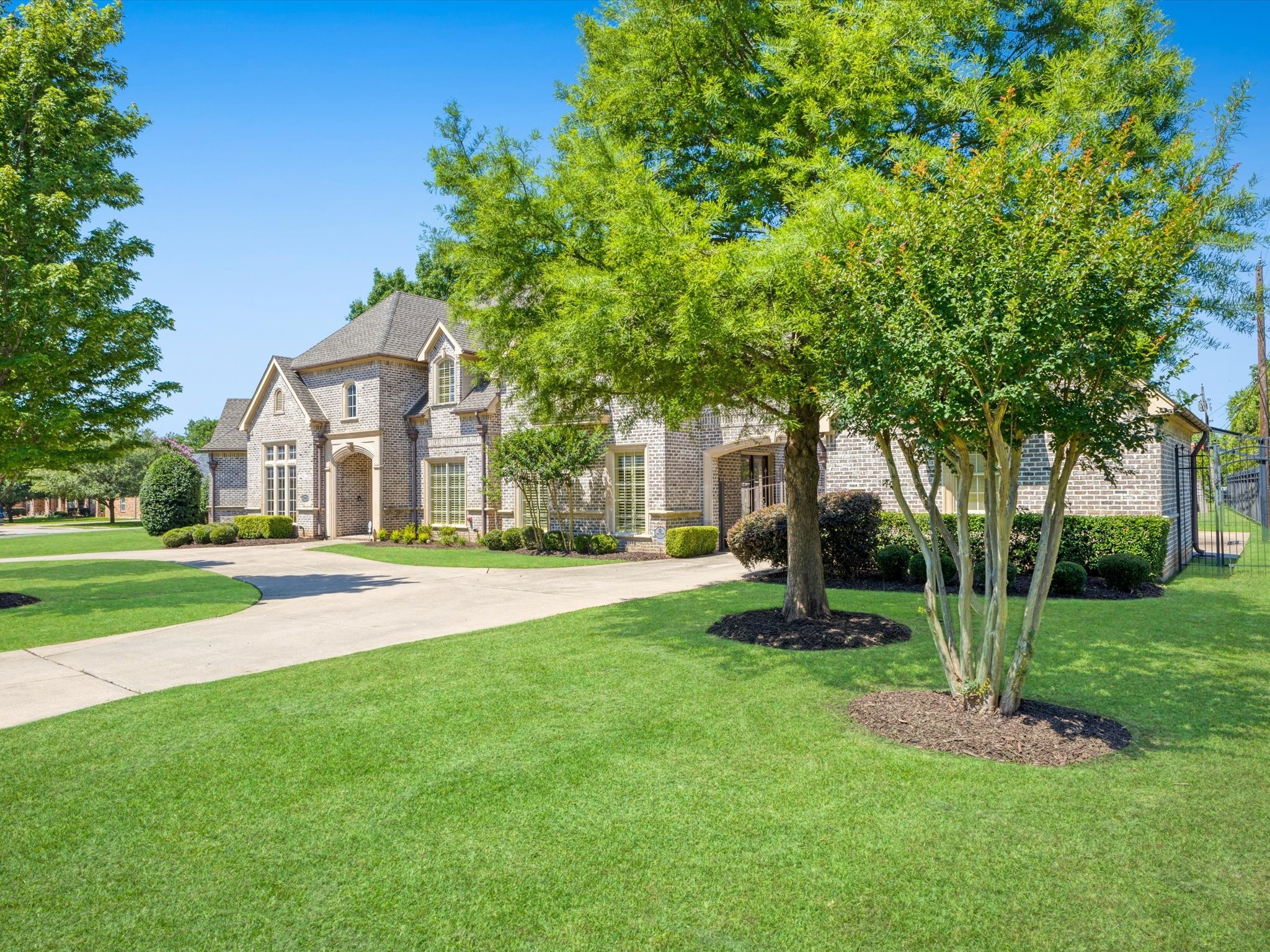 Farmers Branch, Texas, 75234, United States, 4 Bedrooms Bedrooms, ,7 BathroomsBathrooms,Residential,For Sale,1838321