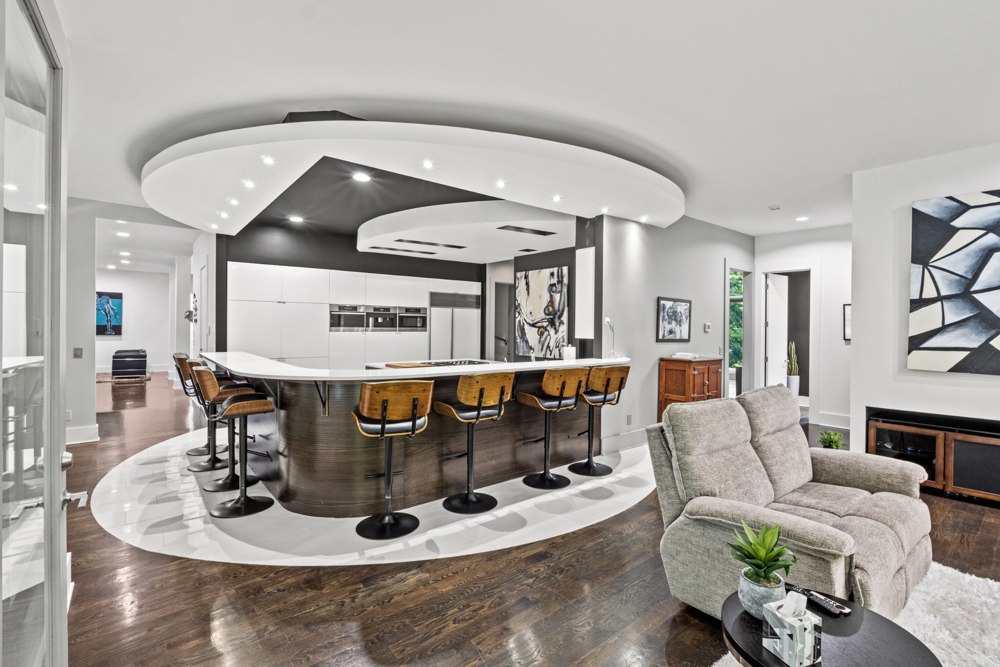 Nashville, Tennessee, 37215, United States, 5 Bedrooms Bedrooms, ,11 BathroomsBathrooms,Residential,For Sale,1997192