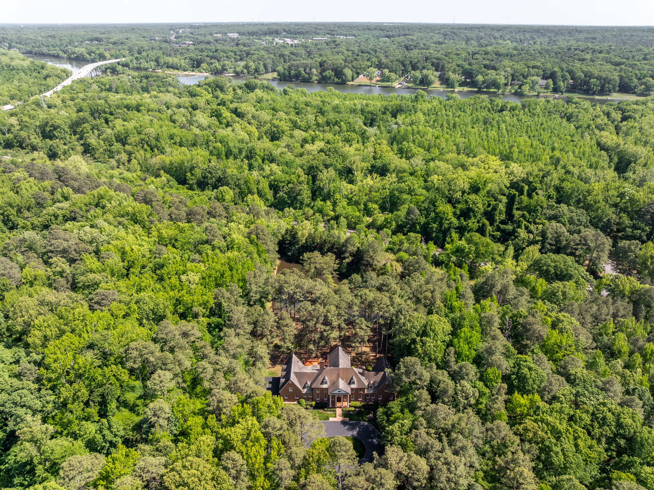  221 Dryden Lane, Richmond, VA 23229 - 物件實景