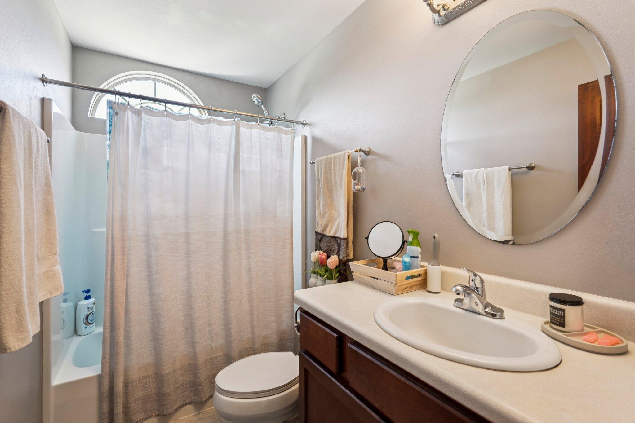 Pleasant Prairie, Wisconsin, 53158, United States, 4 Bedrooms Bedrooms, ,3 BathroomsBathrooms,Residential,For Sale,1983486