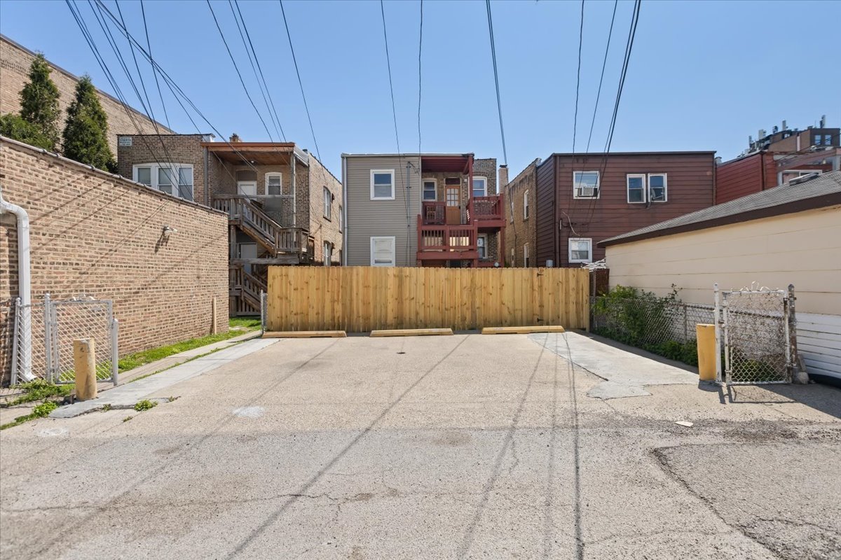 Chicago, Illinois, 60659, United States, 9 Bedrooms Bedrooms, ,Residential,For Sale,1905670