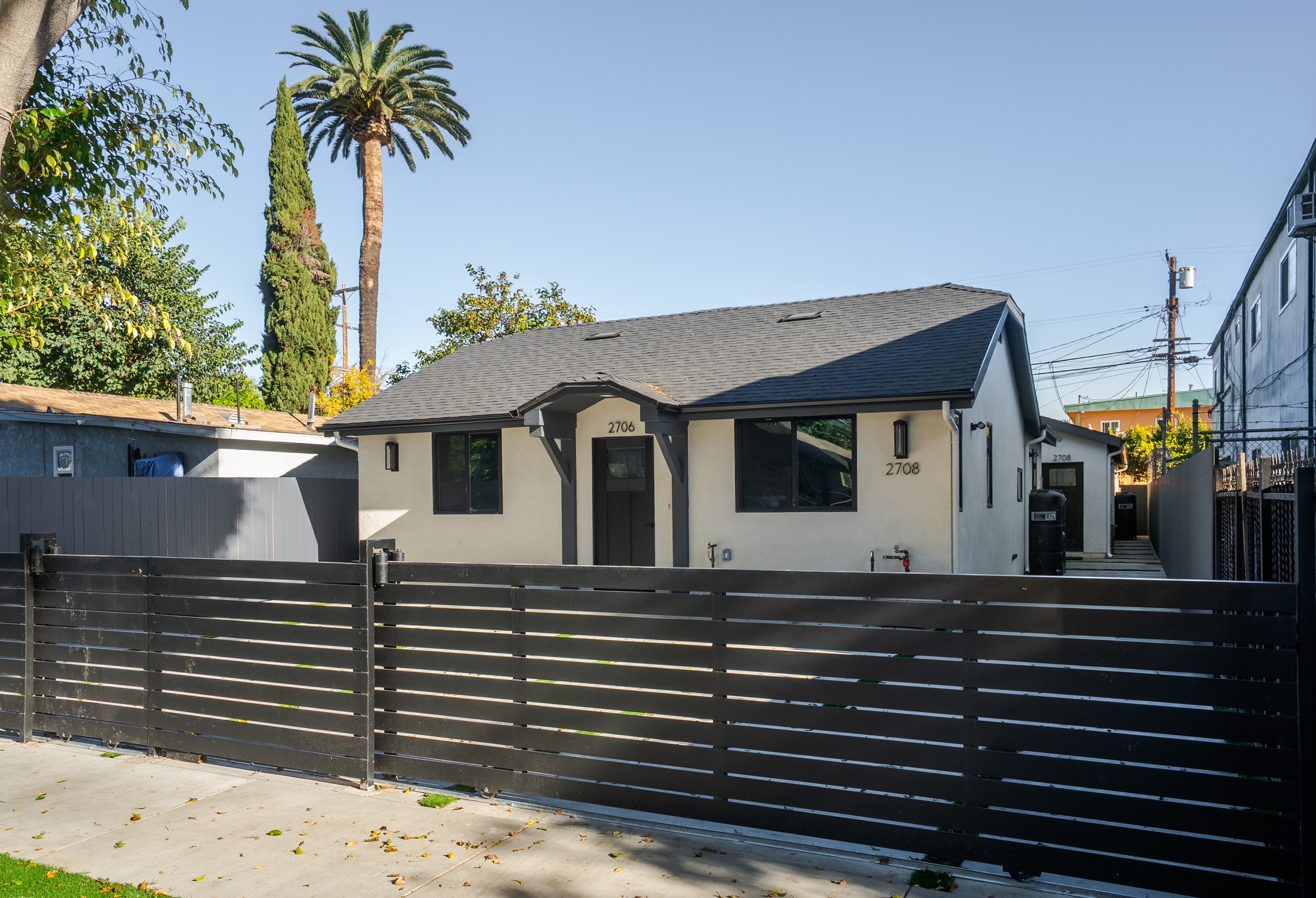  2706  S Cochran Ave - 物件實景