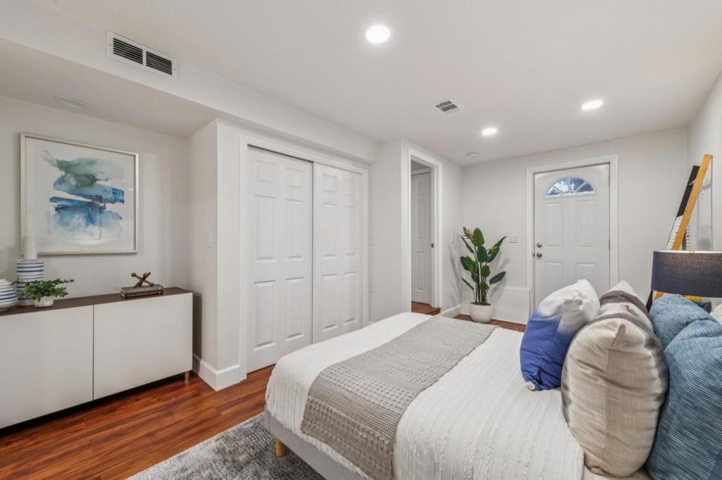 San Francisco, California, 94132, United States, 4 Bedrooms Bedrooms, ,3 BathroomsBathrooms,Residential,For Sale,2005595