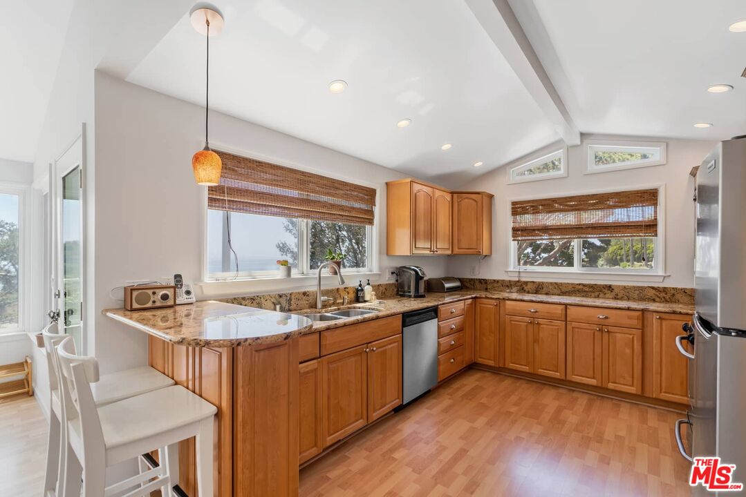 Malibu, California, 90265, United States, 1 Bedroom Bedrooms, ,1 BathroomBathrooms,Residential,For Sale,1891737