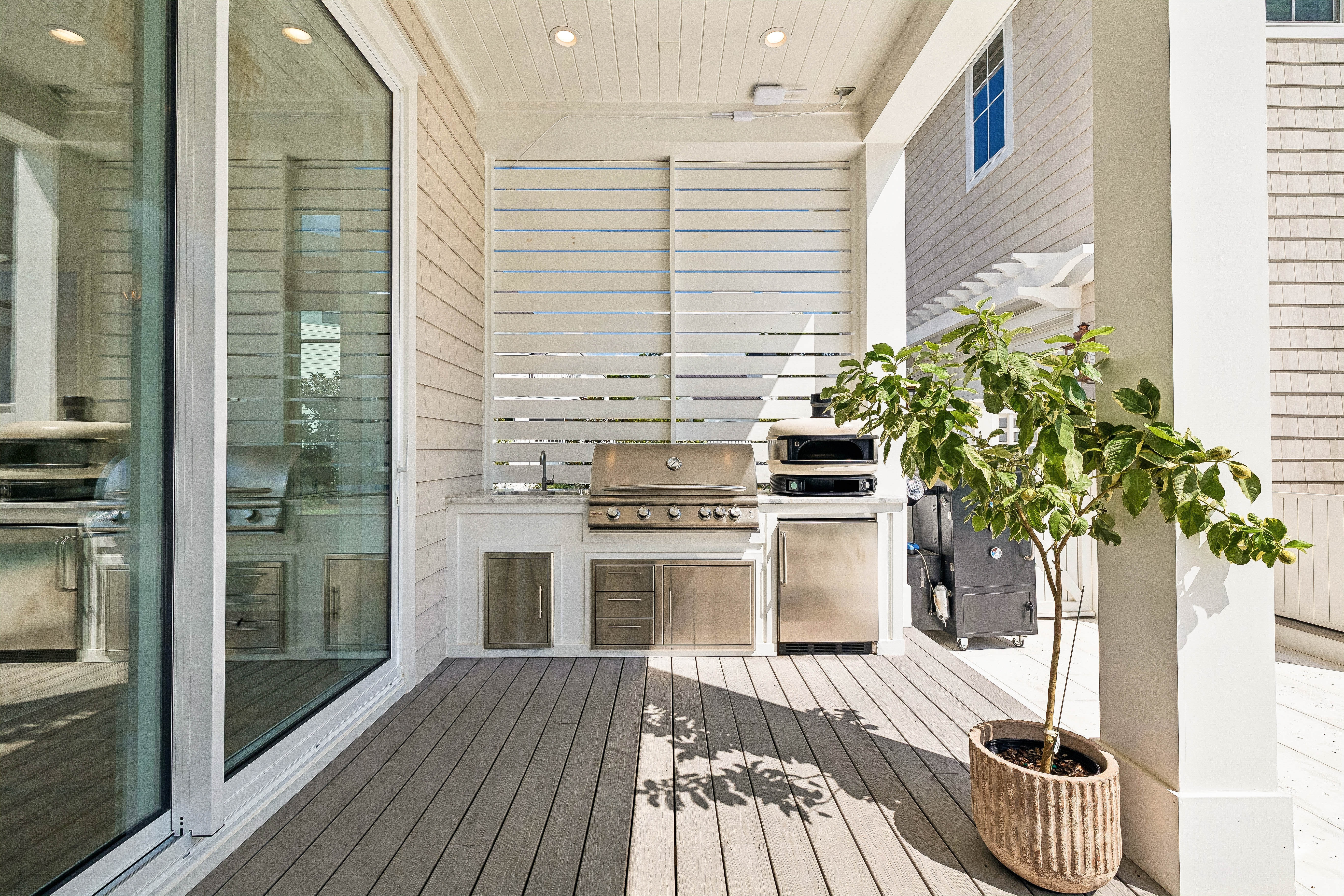  Custom Home Backing To State Forest And Coastal Dune Lake - 物件實景