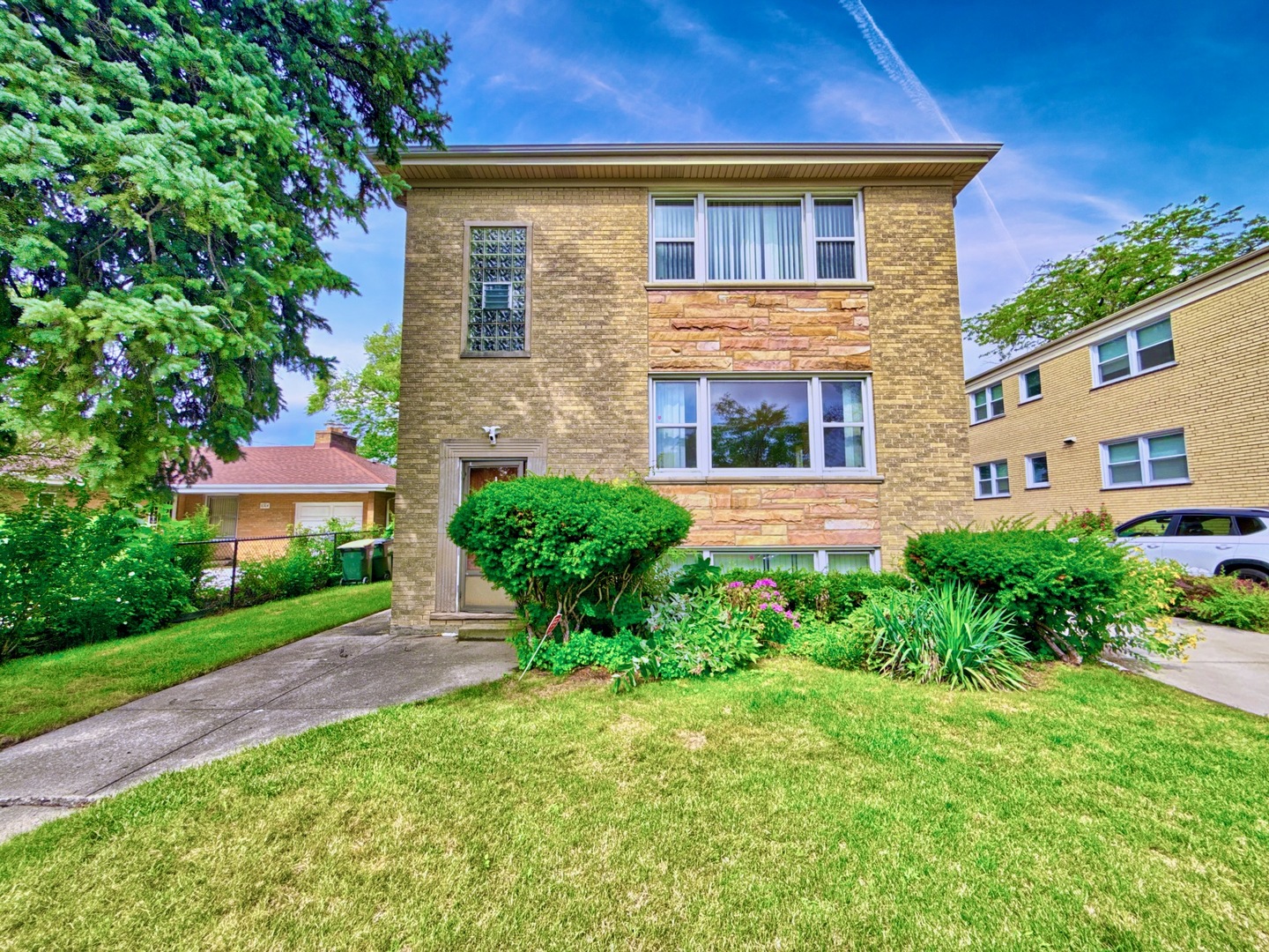 Lincolnwood, Illinois, 60712, United States, 8 Bedrooms Bedrooms, ,Residential,For Sale,1984264