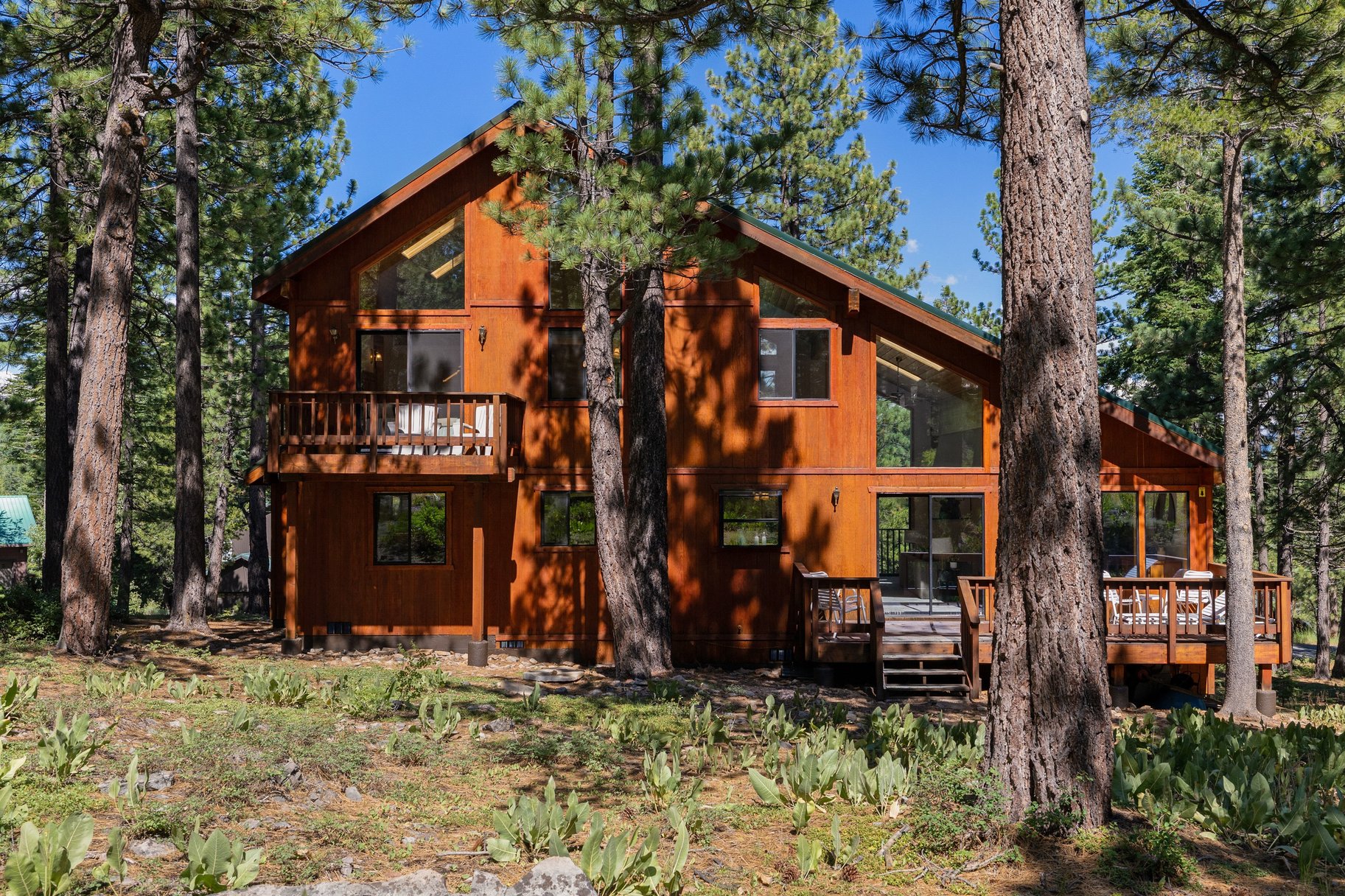  Sunlit Tahoe Donner Home with Spacious Rooms - 物件實景
