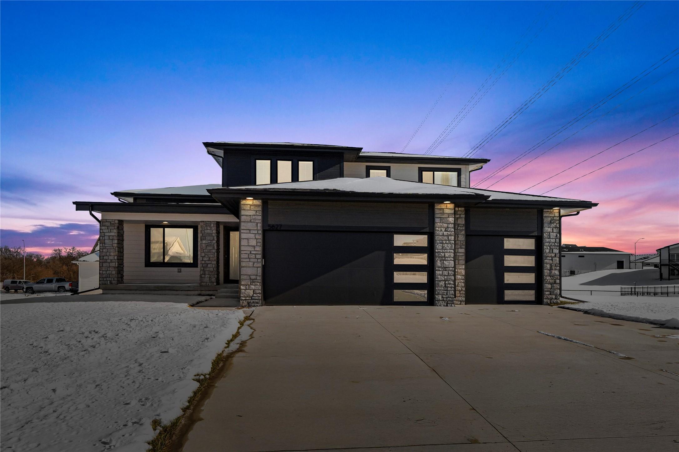 Urbandale, Iowa, 50323, United States, 5 Bedrooms Bedrooms, ,4 BathroomsBathrooms,Residential,For Sale,2005616