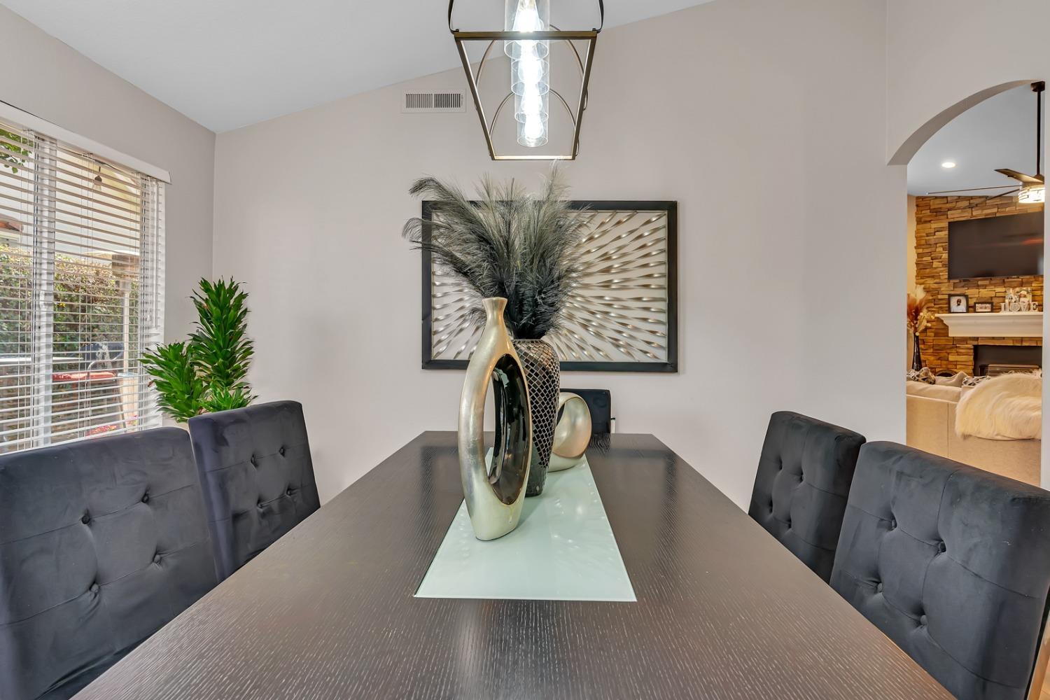 Madera, California, 93637, United States, 3 Bedrooms Bedrooms, ,3 BathroomsBathrooms,Residential,For Sale,1984601