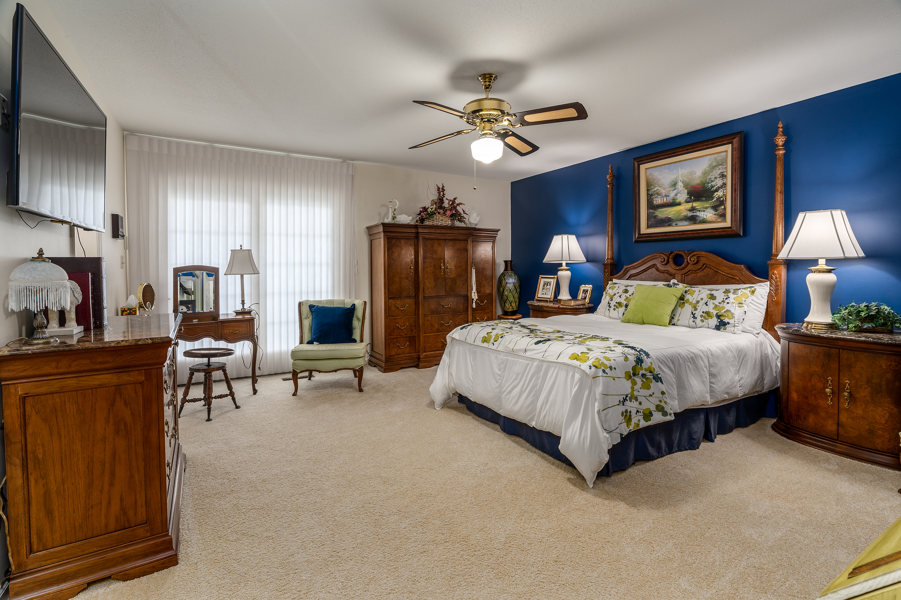 Marion, Illinois, 62959, United States, 7 Bedrooms Bedrooms, ,7 BathroomsBathrooms,Residential,For Sale,1979062