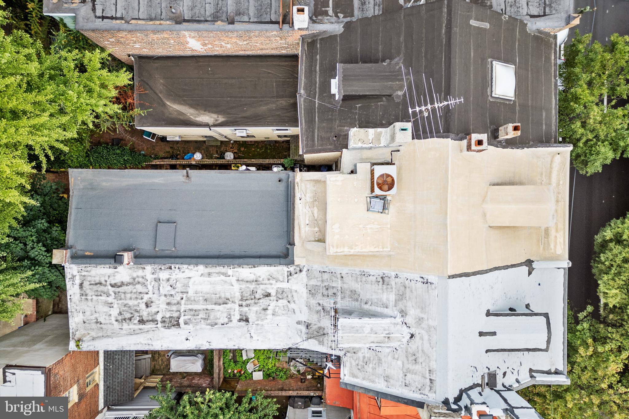 PHILADELPHIA, Pennsylvania, 19107, United States, 3 Bedrooms Bedrooms, ,3 BathroomsBathrooms,Residential,For Sale,1989862