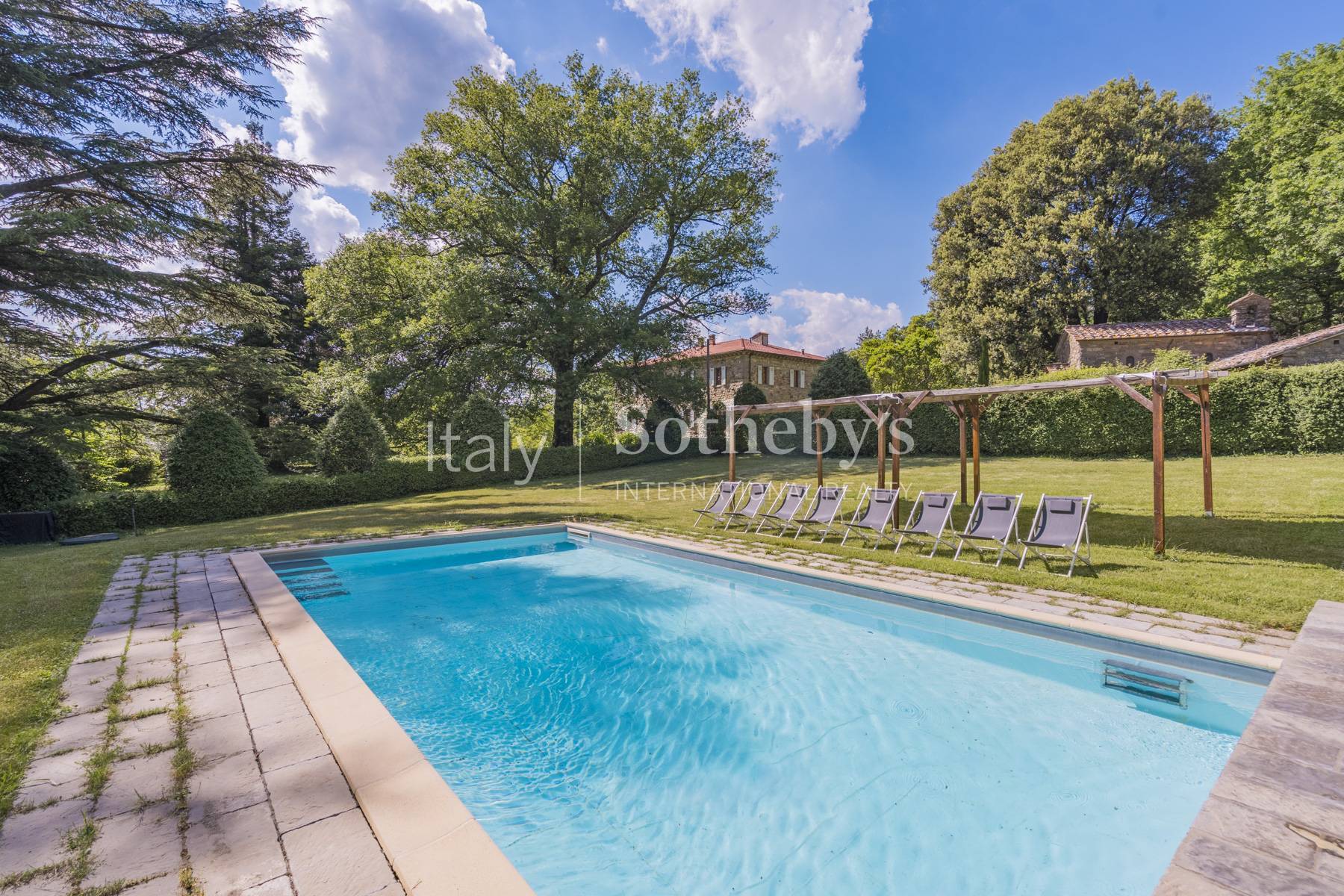  Prestigious estate with private pool - 物件實景