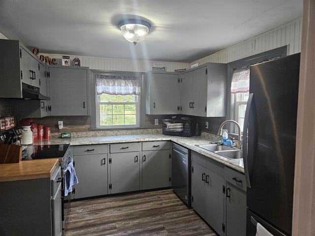 Pembroke, New Hampshire, 03275, United States, 3 Bedrooms Bedrooms, ,1 BathroomBathrooms,Residential,For Sale,1909259