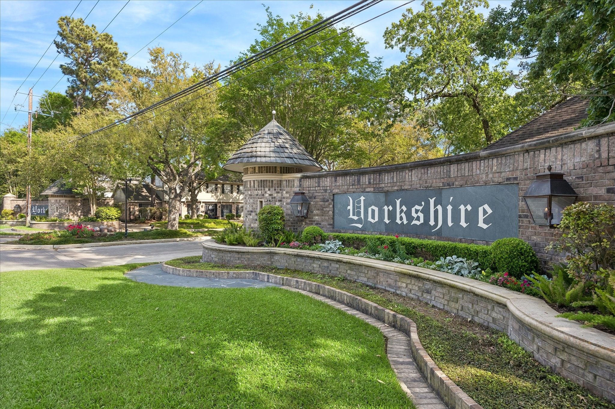  620 Stoneleigh Drive - 物件實景